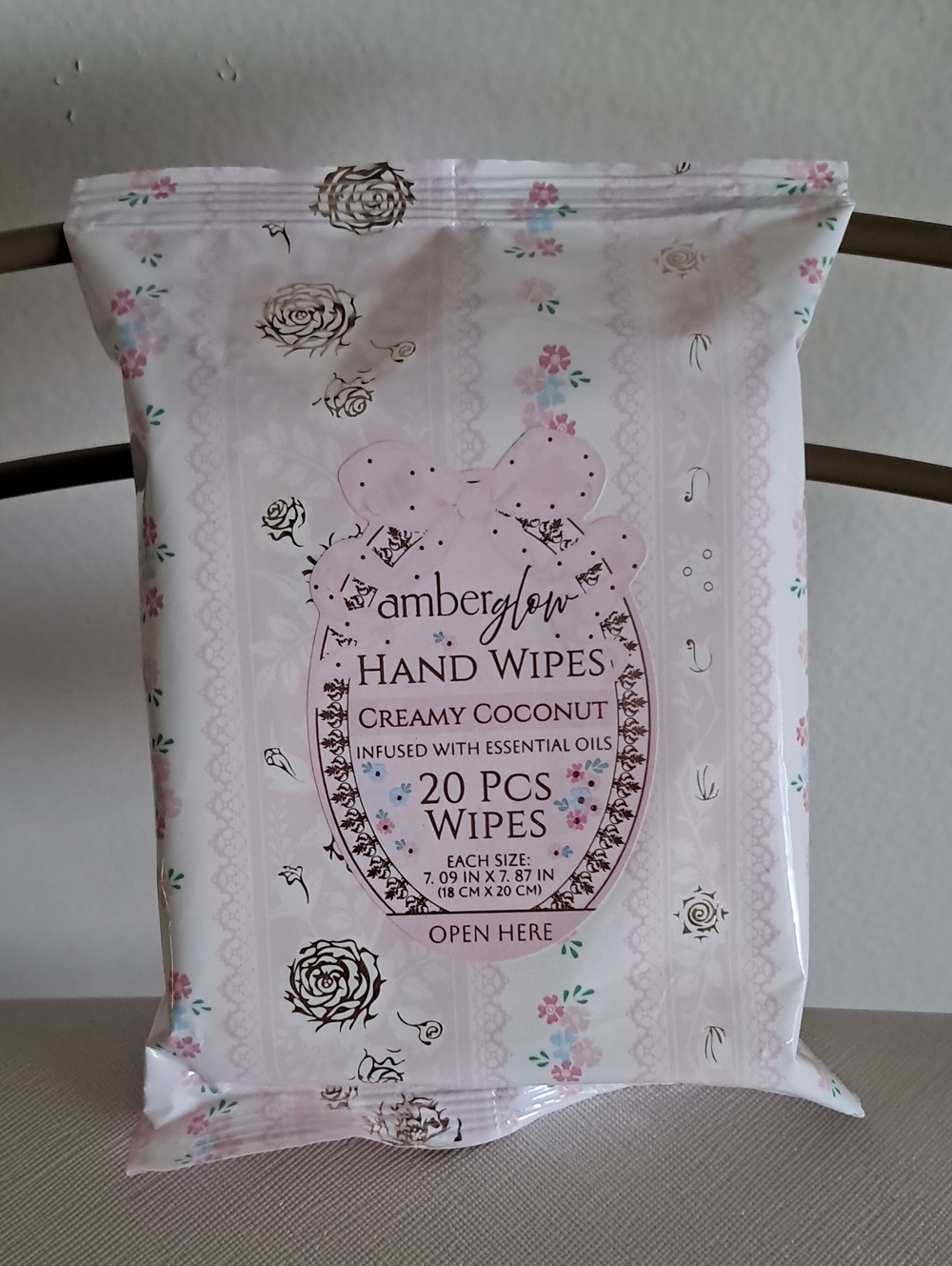 New!Viral Creamy Coconut Hand Wipes - Pink Floral Pack, 20 Count